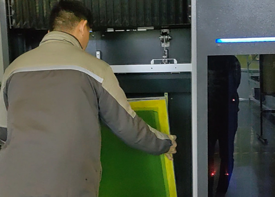 Impression numérique à grande échelle de haute précision avec CTS2232V: 2200x3200mm Taille maximale de l'écran, résolution maximale 1270dpi